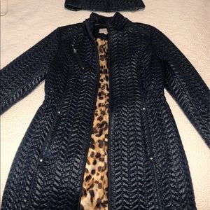 Navy blue winter coat, small, with detachable hood